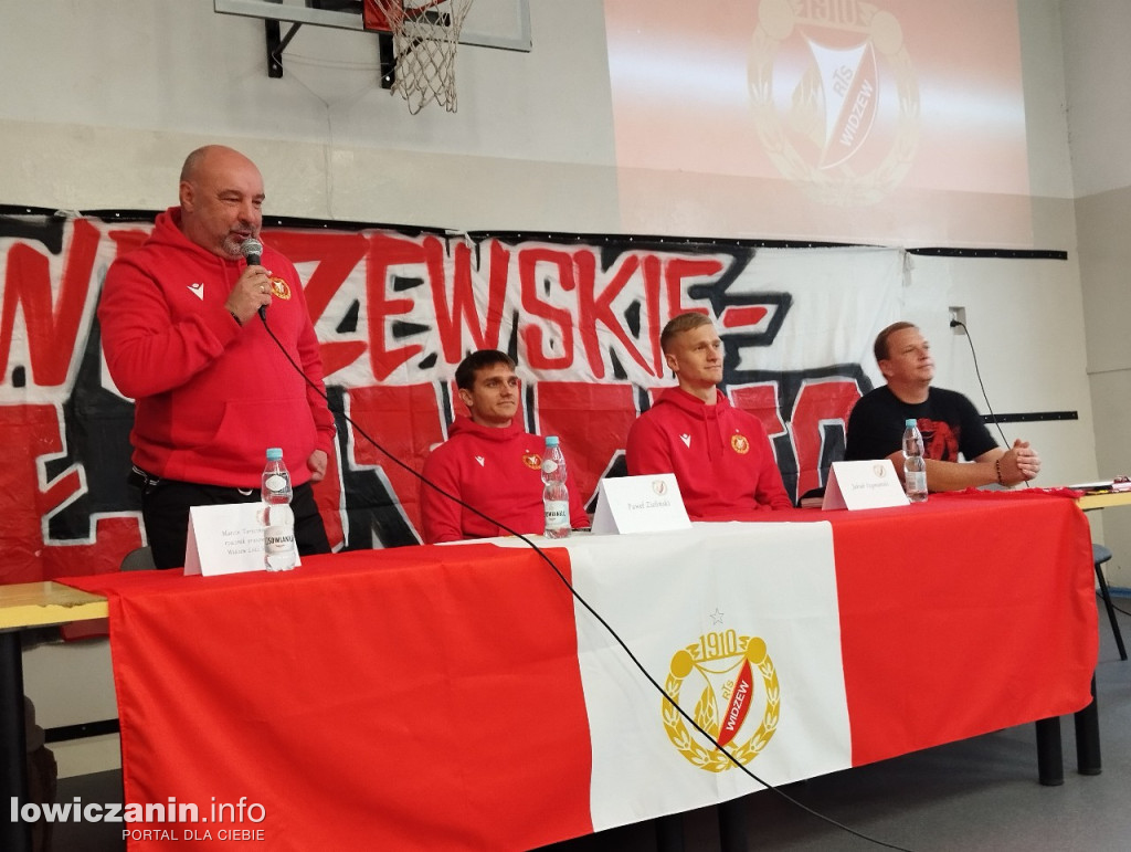 Głowno. Spotkanie piłkarzy Widzewa z uczniami SP 1