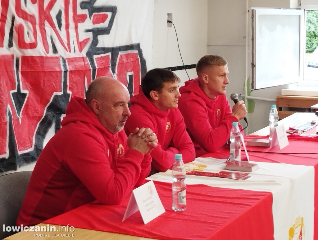 Głowno. Spotkanie piłkarzy Widzewa z uczniami SP 1