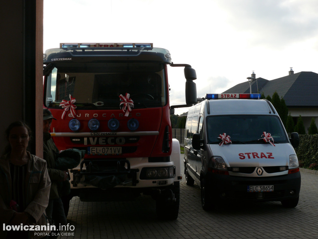 Przekazanie dwóch wozów strażackich dla OSP Gzinka