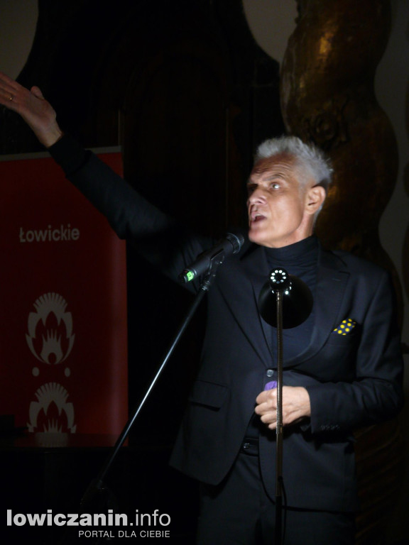 Koncert papieski w sali barokowej łowickiego muzeum