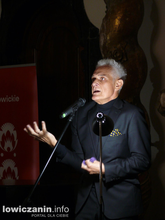 Koncert papieski w sali barokowej łowickiego muzeum