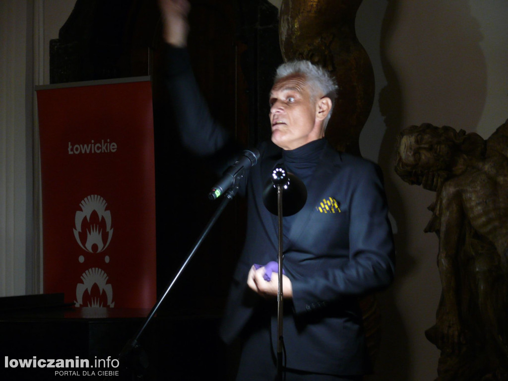 Koncert papieski w sali barokowej łowickiego muzeum