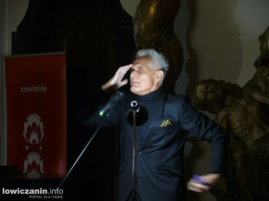 Koncert papieski w sali barokowej łowickiego muzeum
