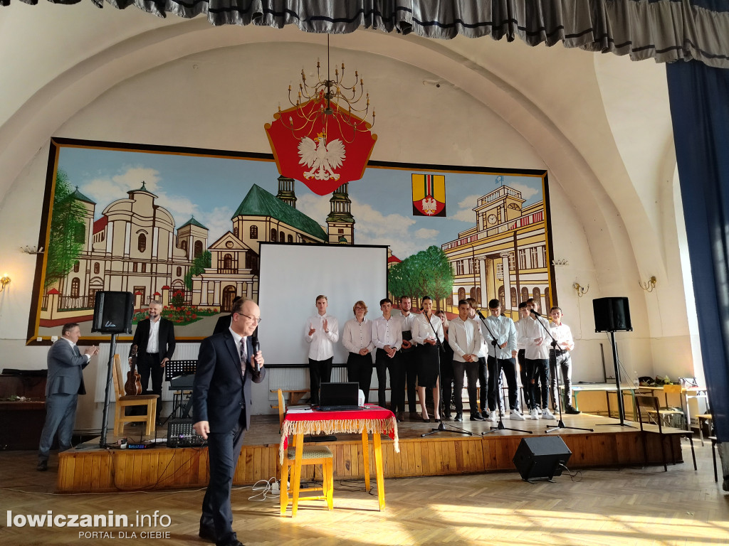 Dzień Papieski i Dzień Edukacji Narodowej w ZST nr 1