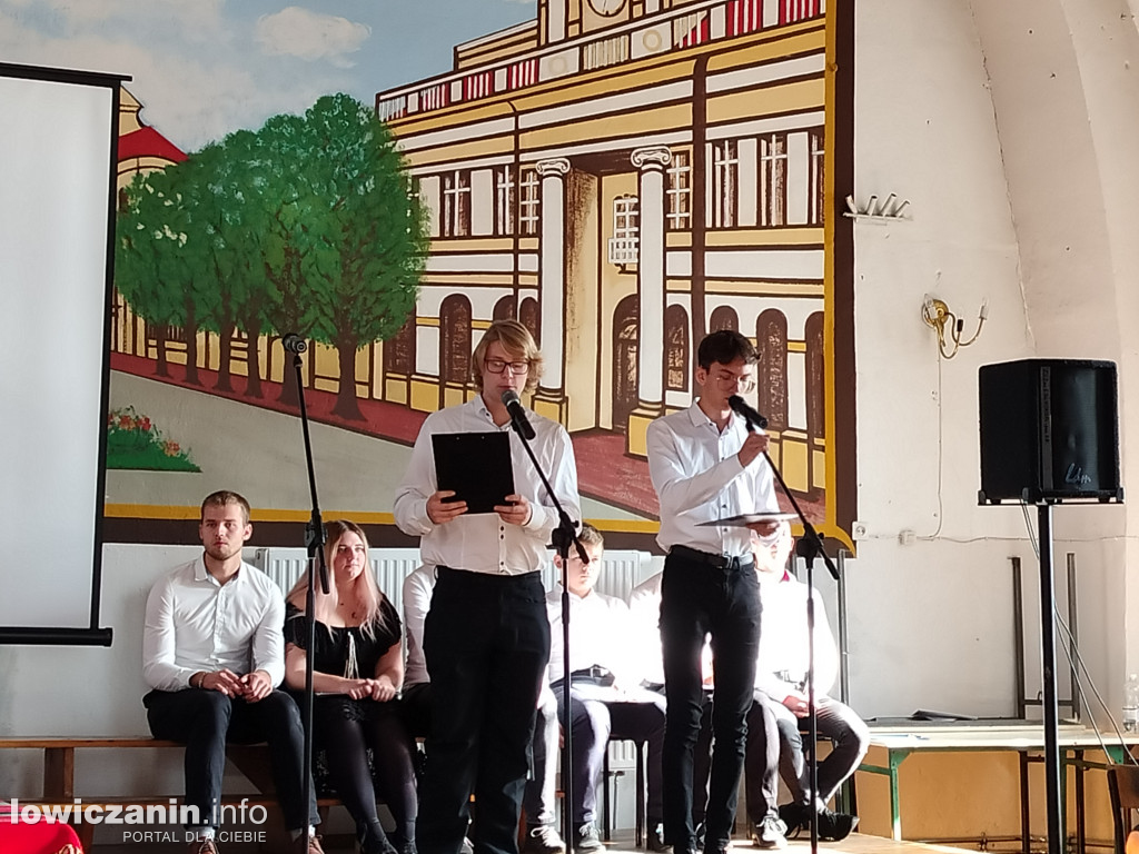 Dzień Papieski i Dzień Edukacji Narodowej w ZST nr 1