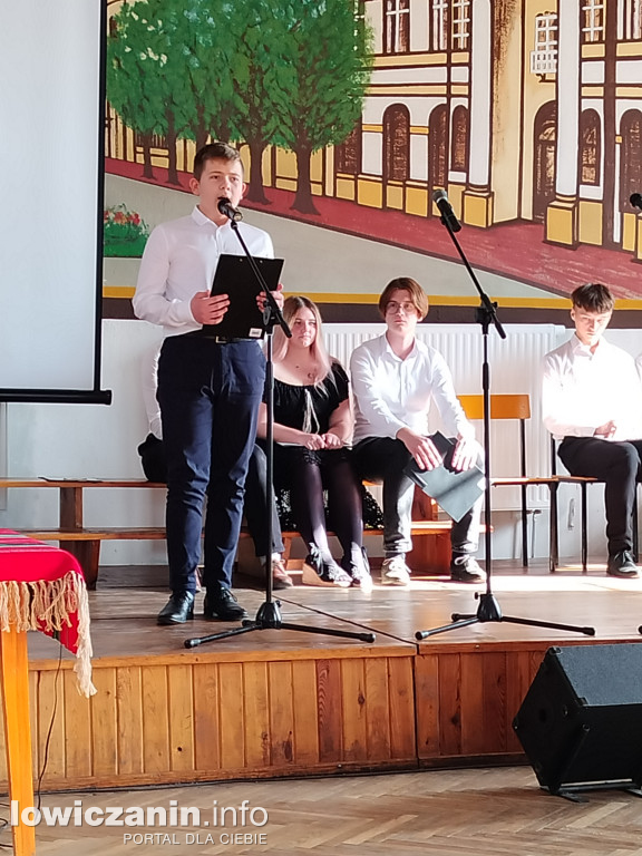 Dzień Papieski i Dzień Edukacji Narodowej w ZST nr 1