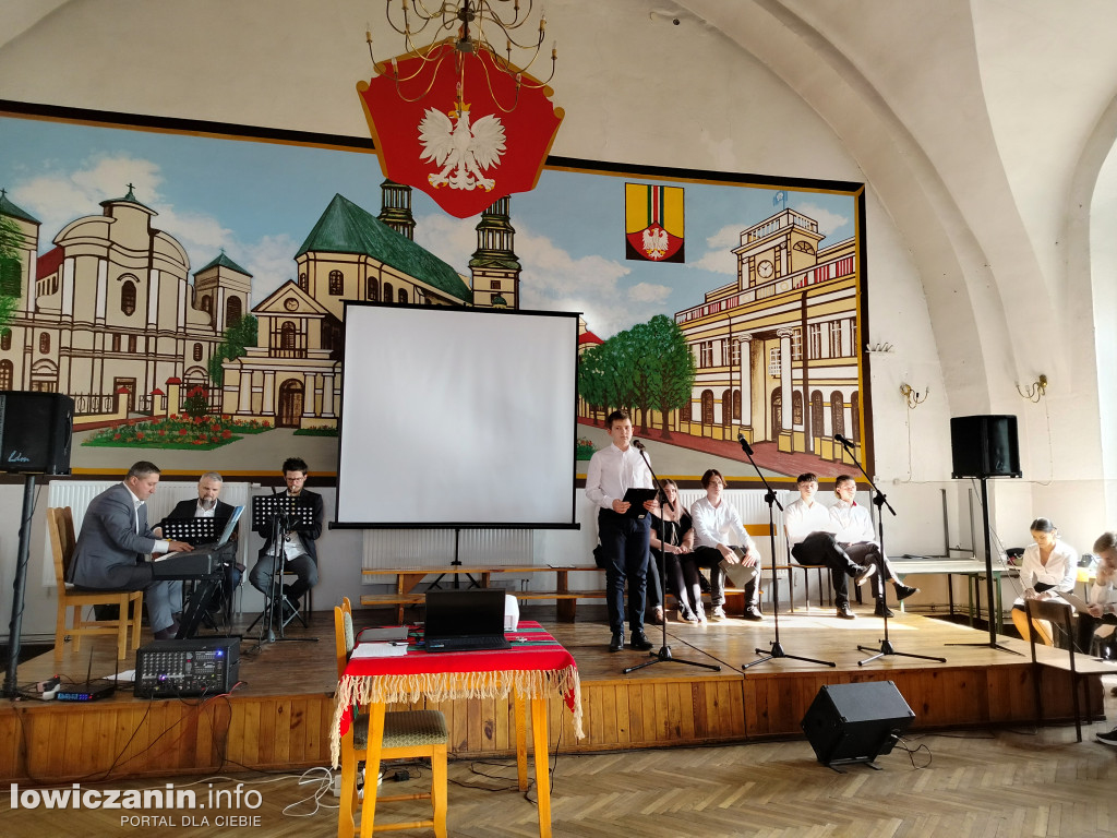 Dzień Papieski i Dzień Edukacji Narodowej w ZST nr 1