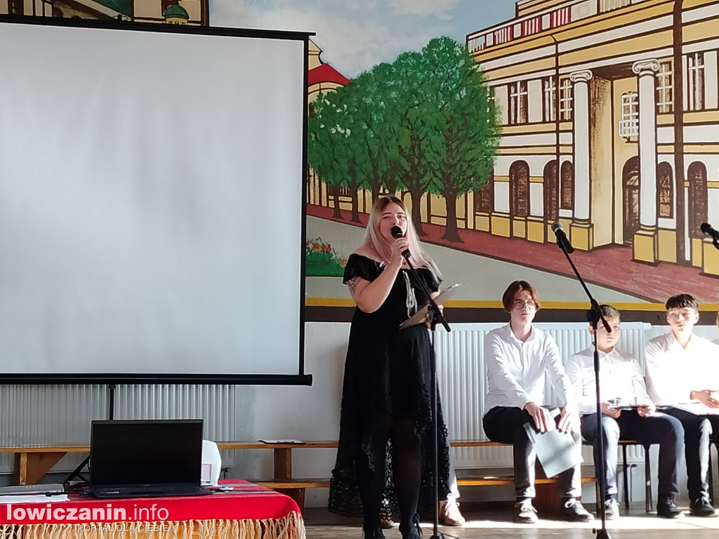 Dzień Papieski i Dzień Edukacji Narodowej w ZST nr 1