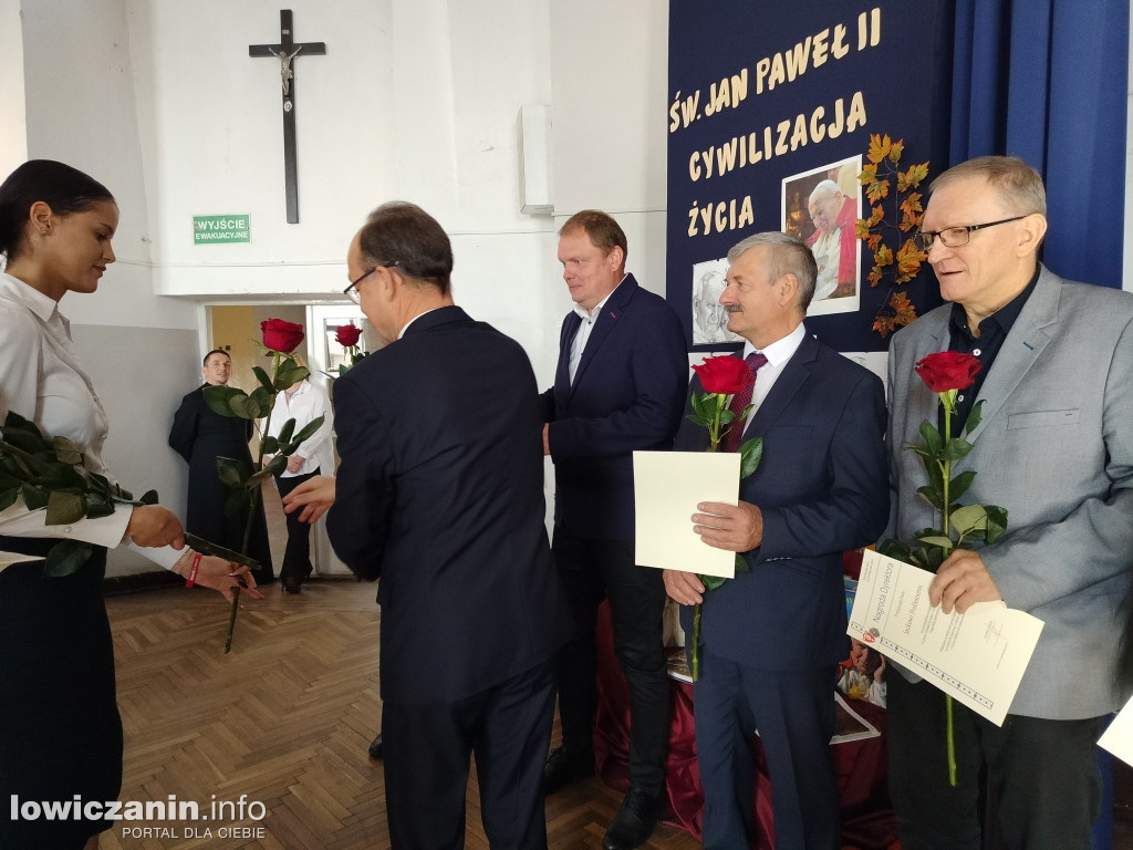 Dzień Papieski i Dzień Edukacji Narodowej w ZST nr 1
