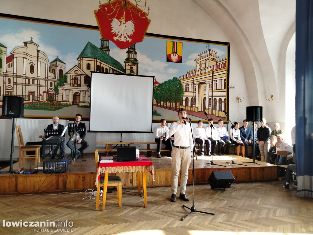 Dzień Papieski i Dzień Edukacji Narodowej w ZST nr 1