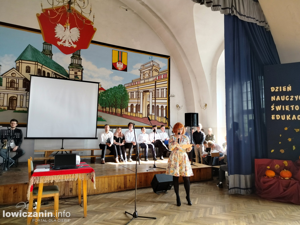 Dzień Papieski i Dzień Edukacji Narodowej w ZST nr 1