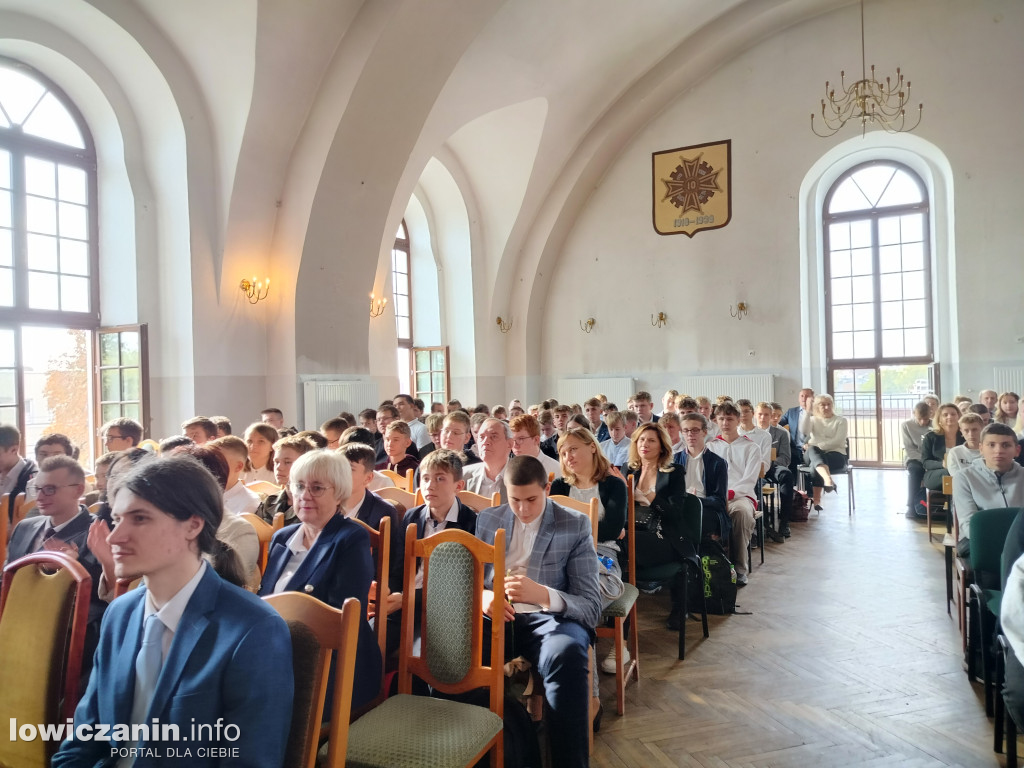 Dzień Papieski i Dzień Edukacji Narodowej w ZST nr 1