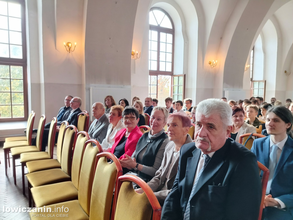 Dzień Papieski i Dzień Edukacji Narodowej w ZST nr 1