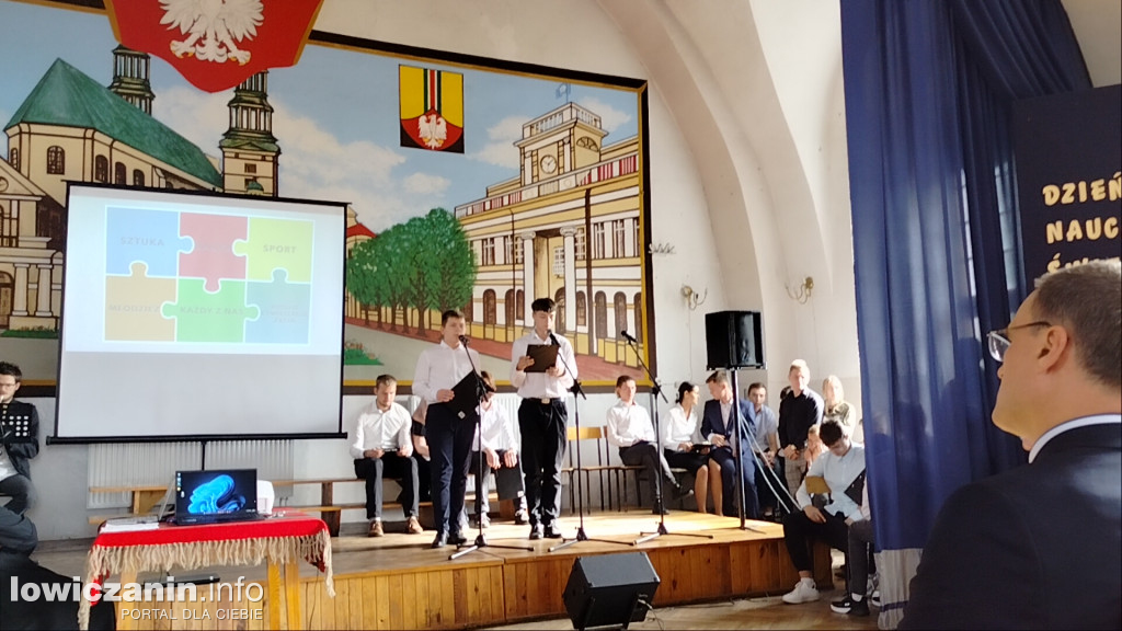 Dzień Papieski i Dzień Edukacji Narodowej w ZST nr 1