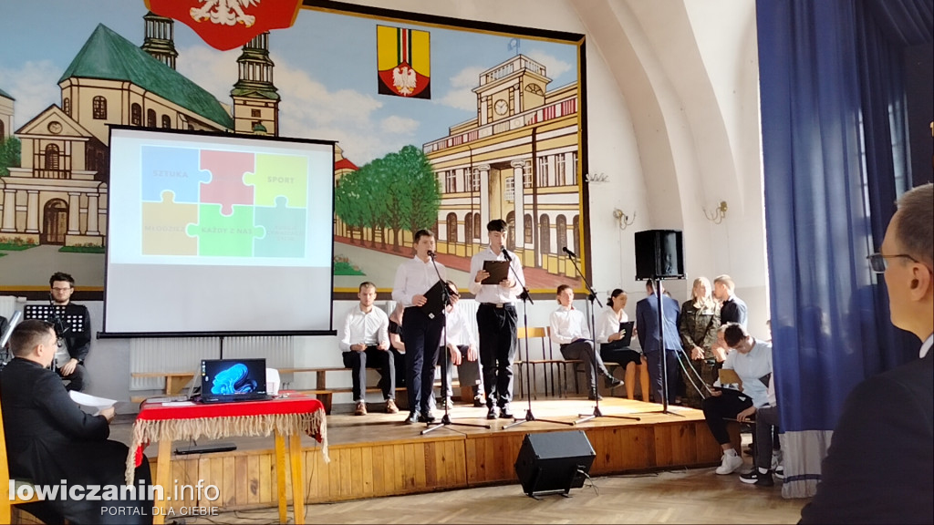 Dzień Papieski i Dzień Edukacji Narodowej w ZST nr 1