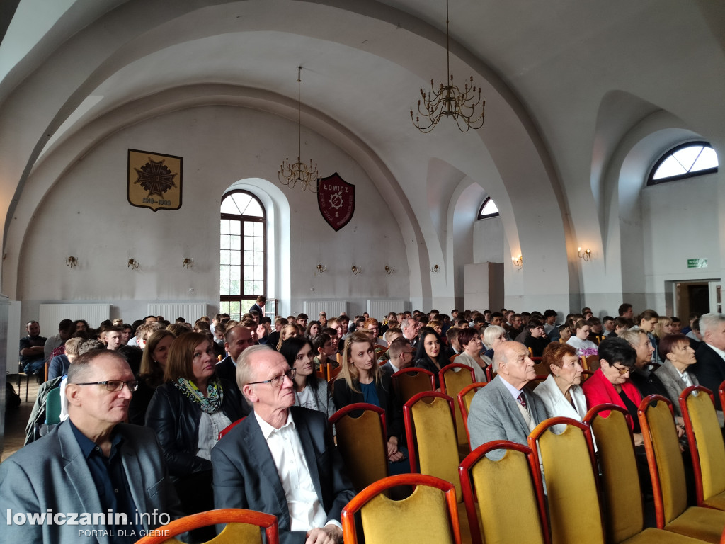 Dzień Papieski i Dzień Edukacji Narodowej w ZST nr 1