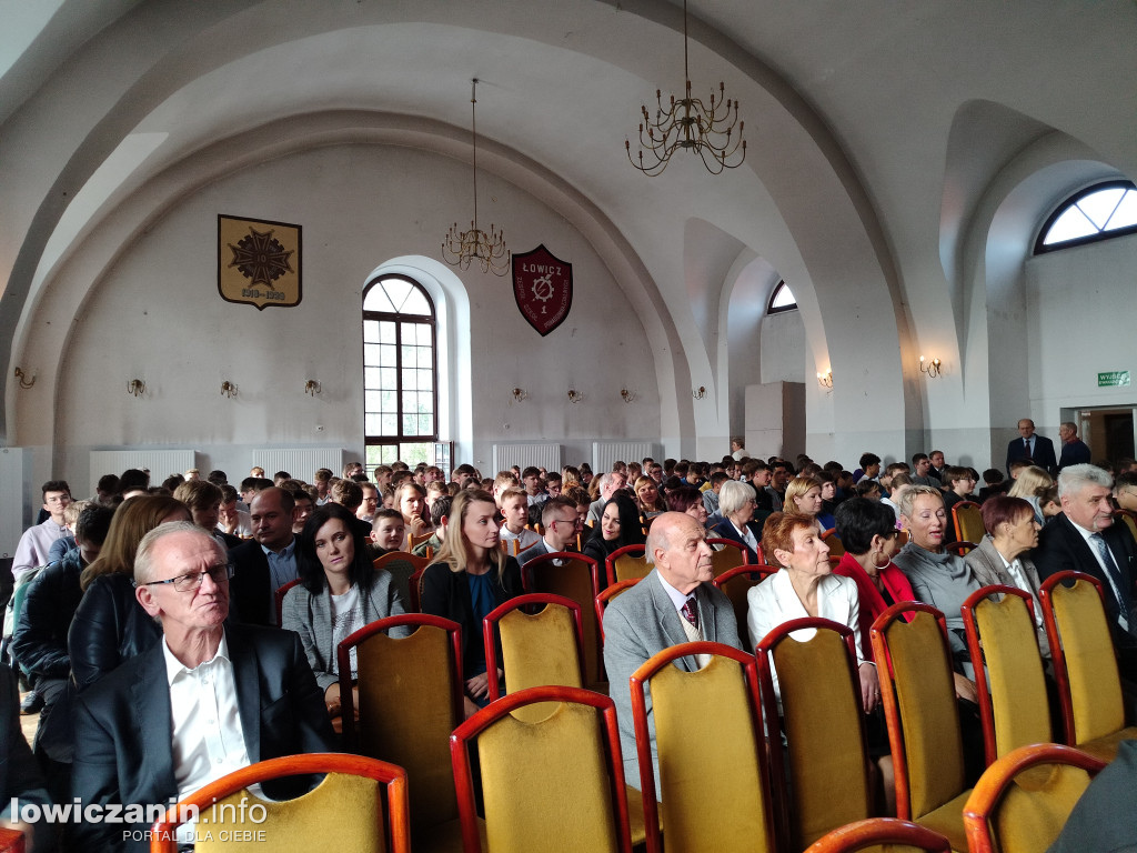 Dzień Papieski i Dzień Edukacji Narodowej w ZST nr 1