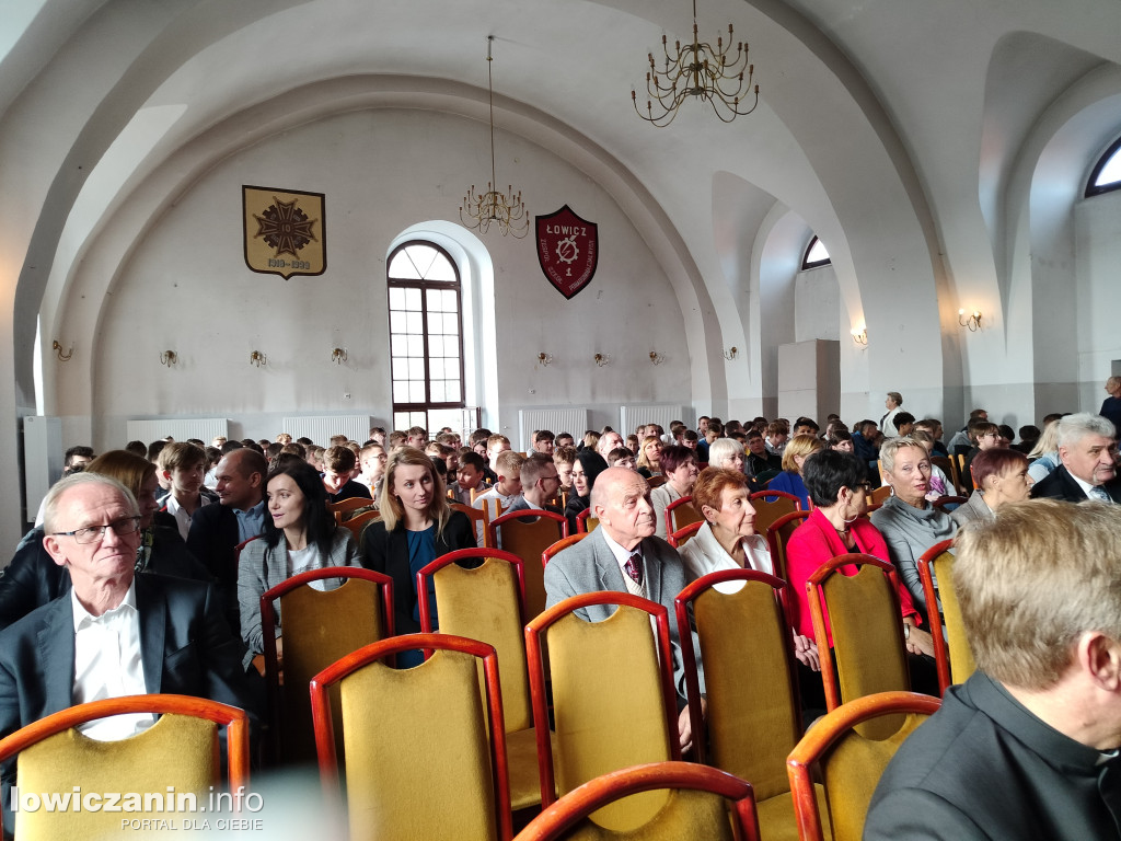 Dzień Papieski i Dzień Edukacji Narodowej w ZST nr 1