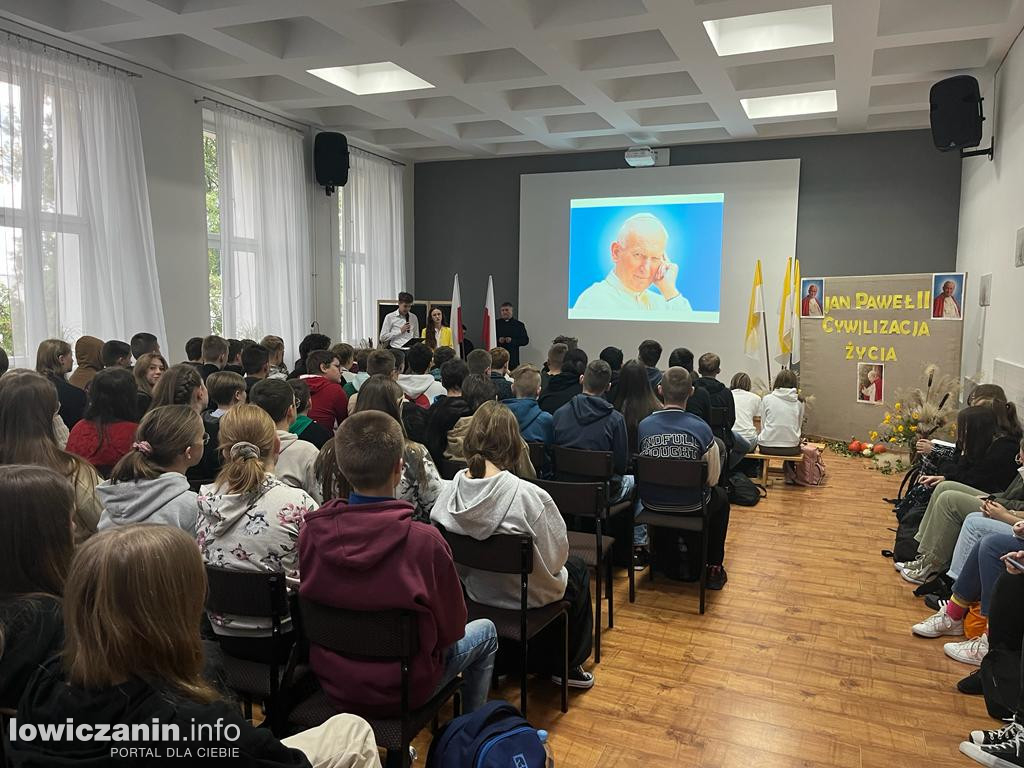Spływ papieski ze Strugienic do Łowicza