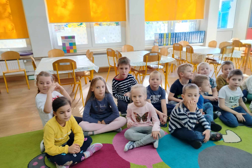 Teatrzyk w przedszkolu Jaś i Małgosia