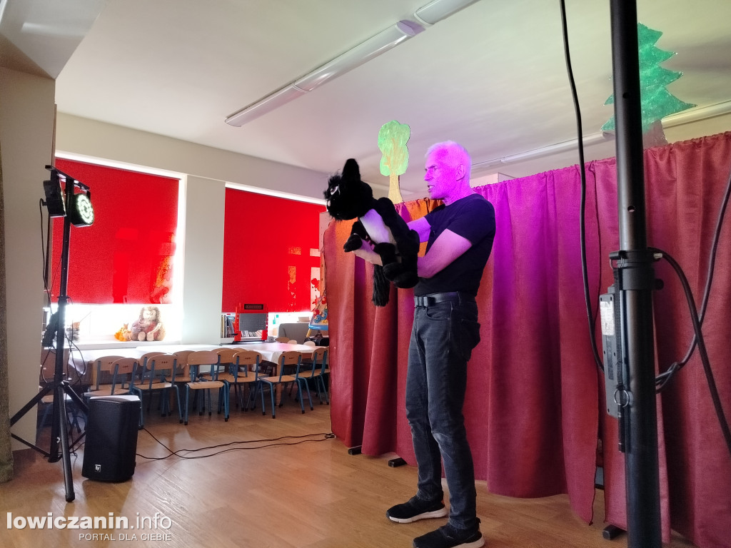 Teatrzyk w przedszkolu Jaś i Małgosia