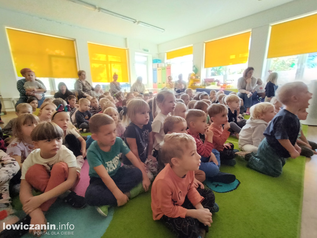 Teatrzyk w przedszkolu Jaś i Małgosia