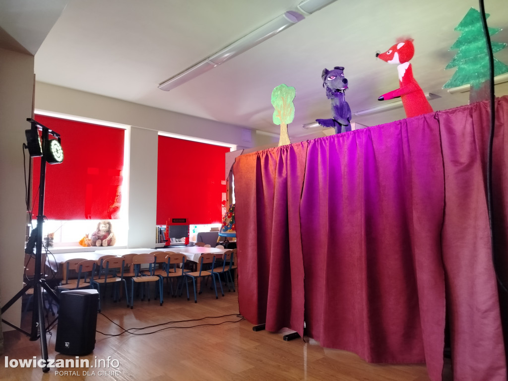 Teatrzyk w przedszkolu Jaś i Małgosia