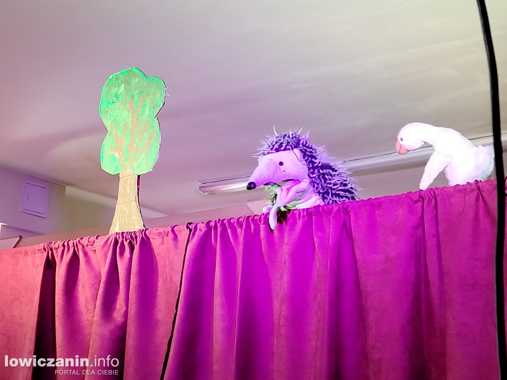 Teatrzyk w przedszkolu Jaś i Małgosia