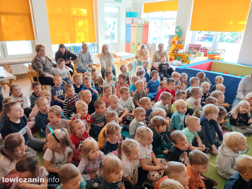 Teatrzyk w przedszkolu Jaś i Małgosia