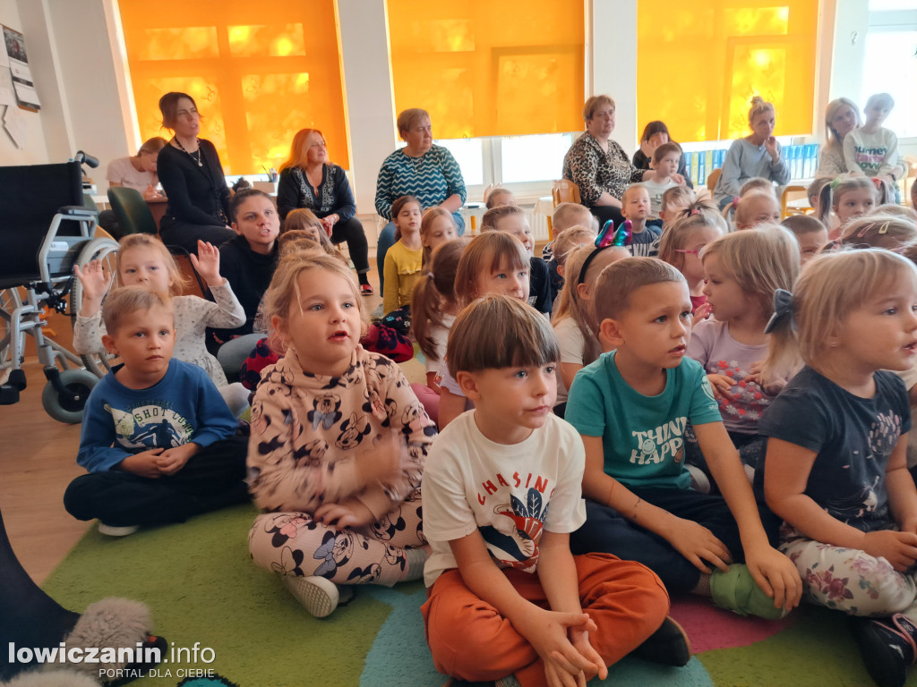 Teatrzyk w przedszkolu Jaś i Małgosia