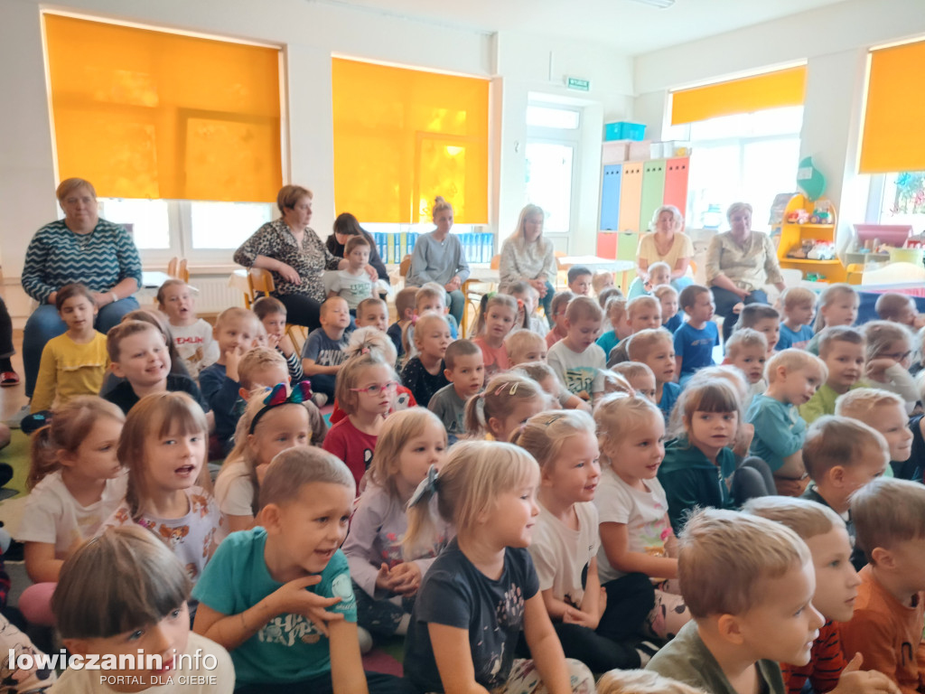 Teatrzyk w przedszkolu Jaś i Małgosia