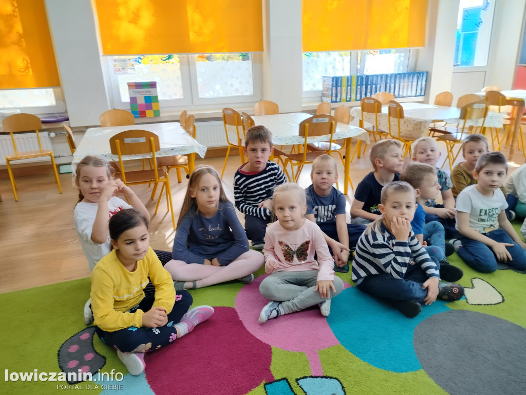 Teatrzyk w przedszkolu Jaś i Małgosia
