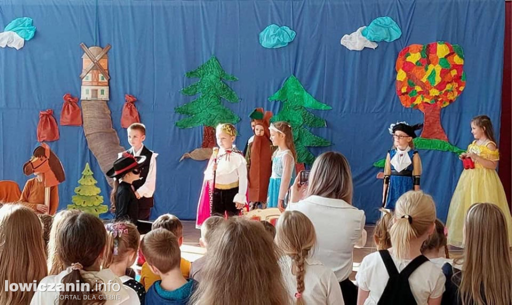 Pasowanie pierwszoklasistów SP w Bełchowie
