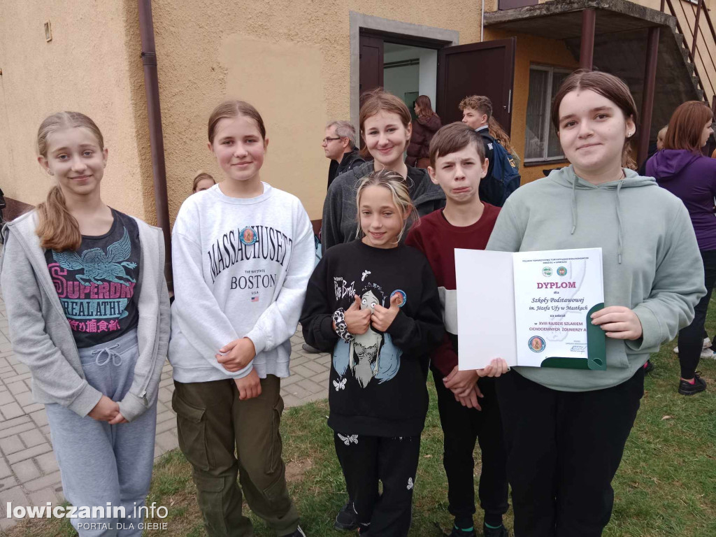Uczniowie SP w Mastkach na pieszym rajdzie