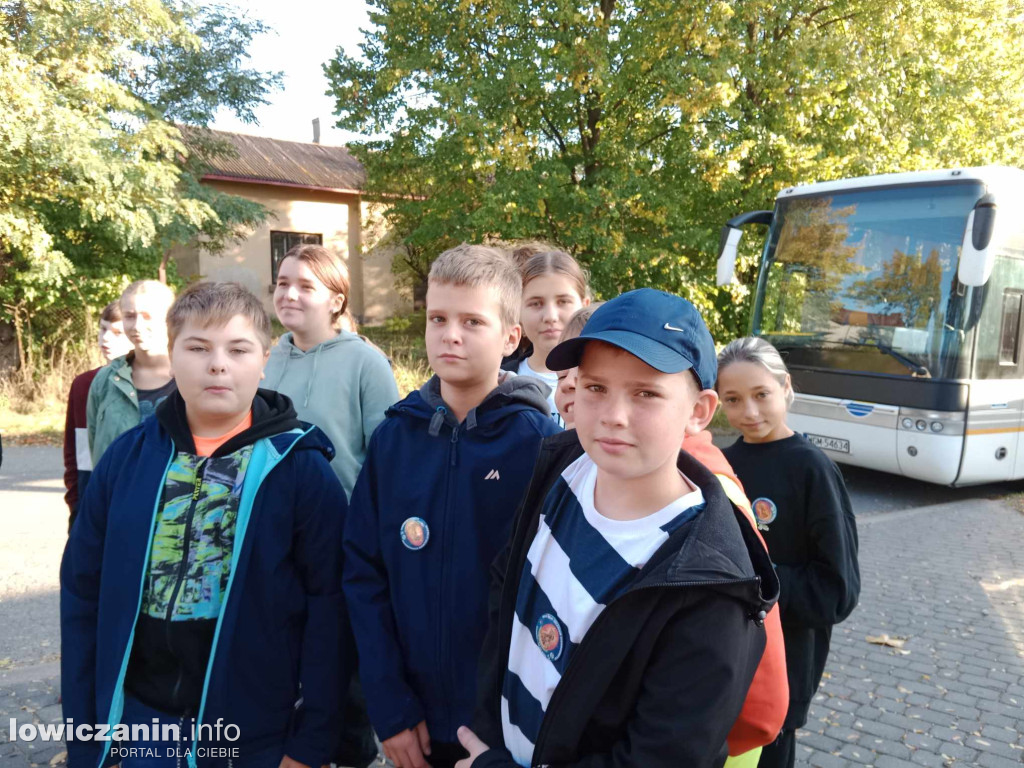 Uczniowie SP w Mastkach na pieszym rajdzie