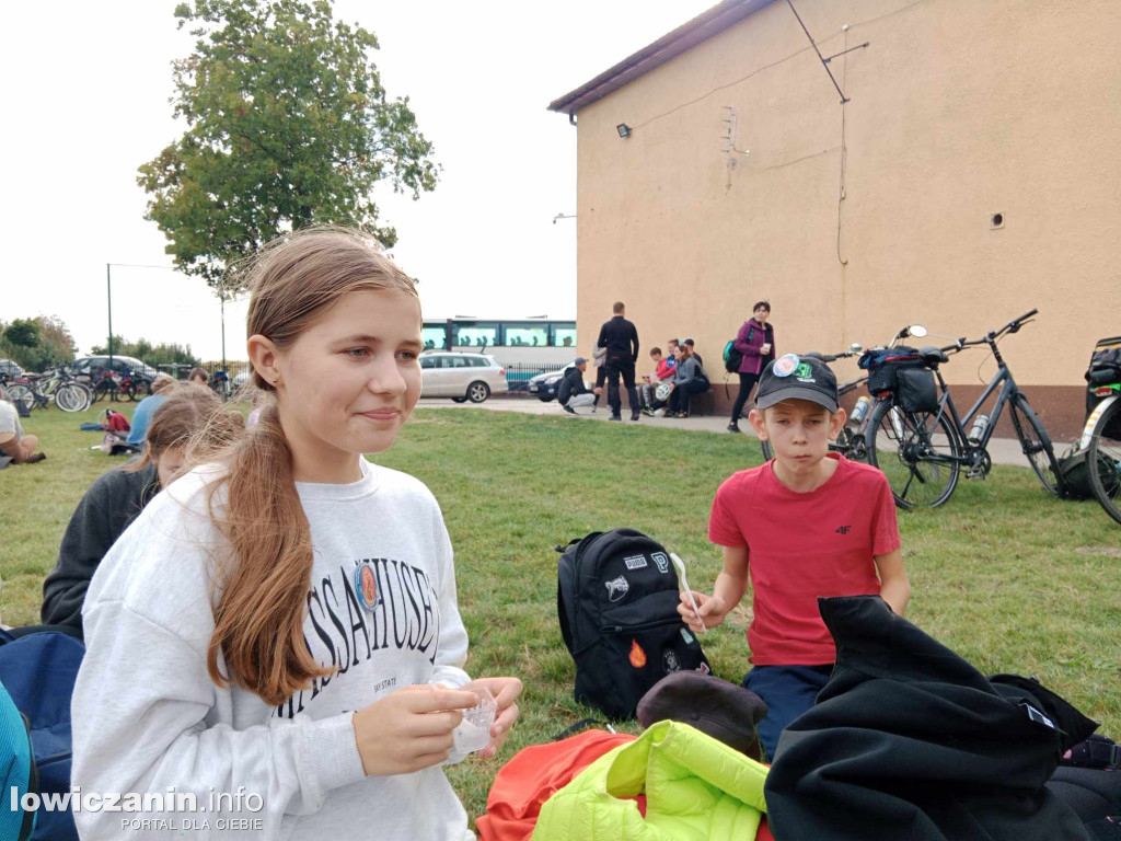 Uczniowie SP w Mastkach na pieszym rajdzie