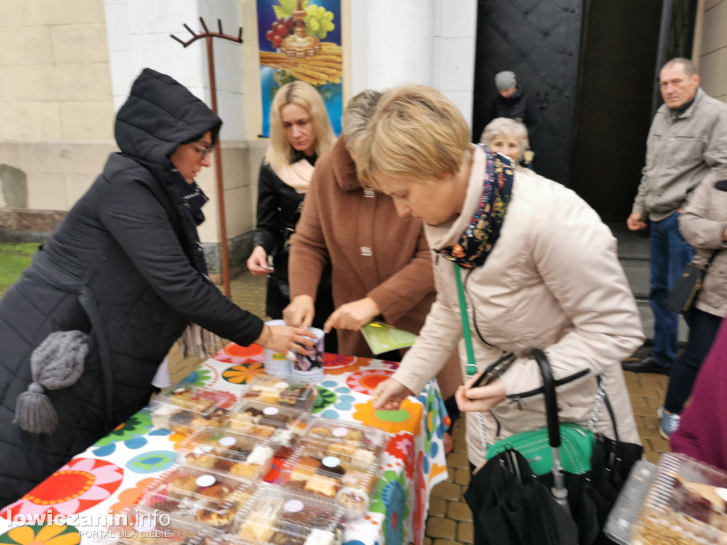 Domaniewice. Kiermasz ciast dla Zosi