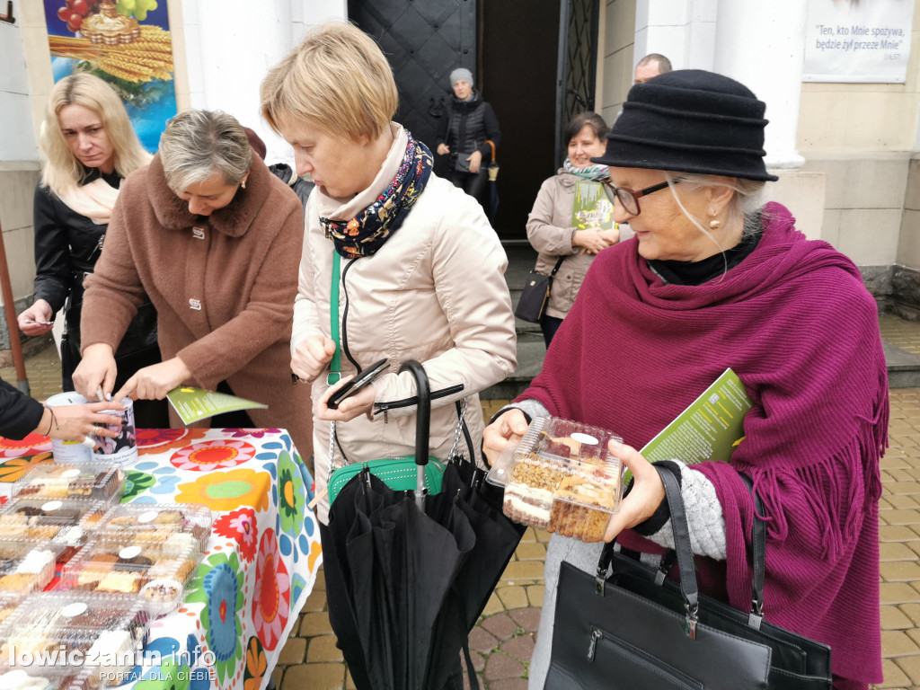 Domaniewice. Kiermasz ciast dla Zosi