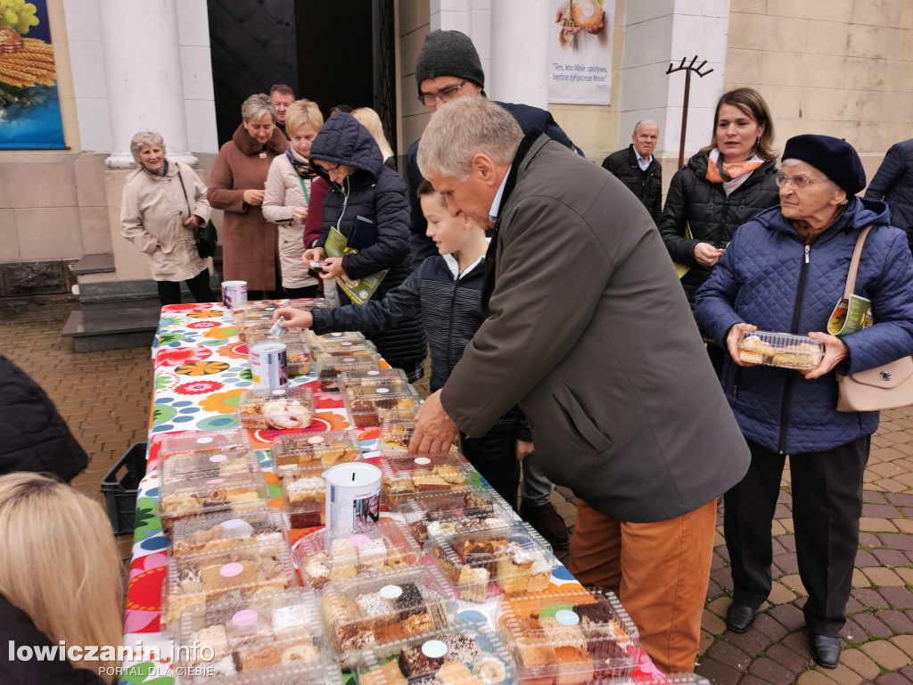 Domaniewice. Kiermasz ciast dla Zosi