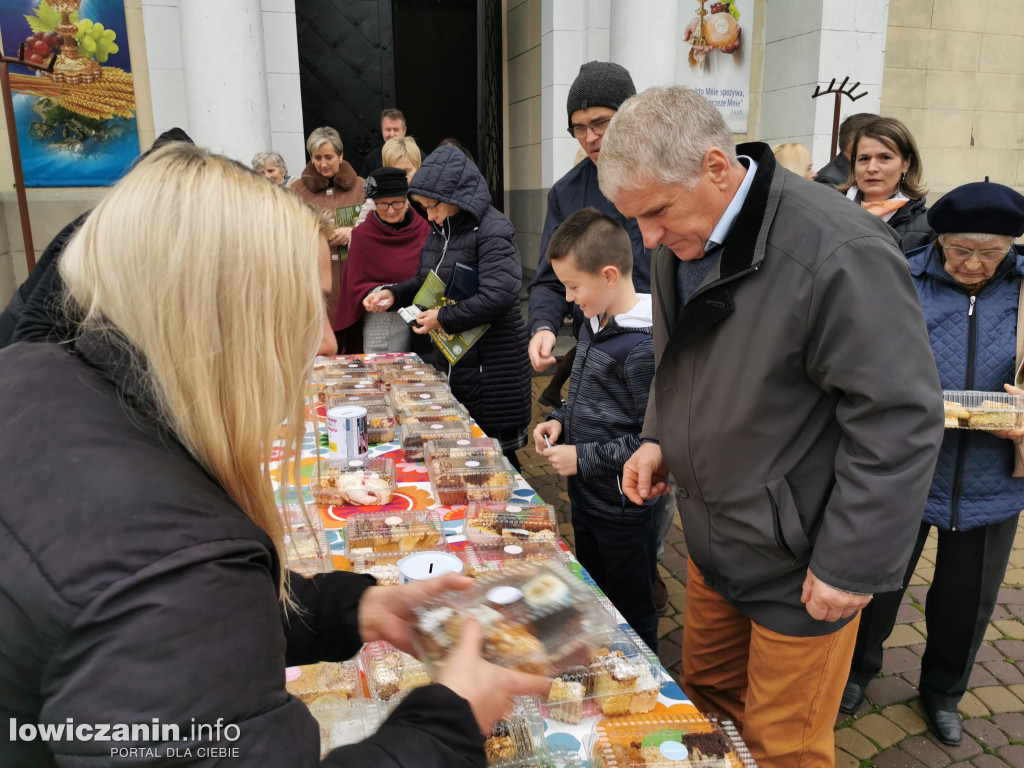 Domaniewice. Kiermasz ciast dla Zosi