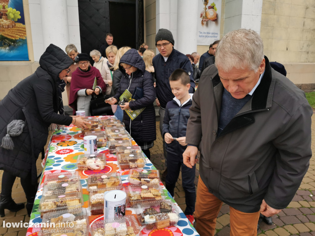 Domaniewice. Kiermasz ciast dla Zosi