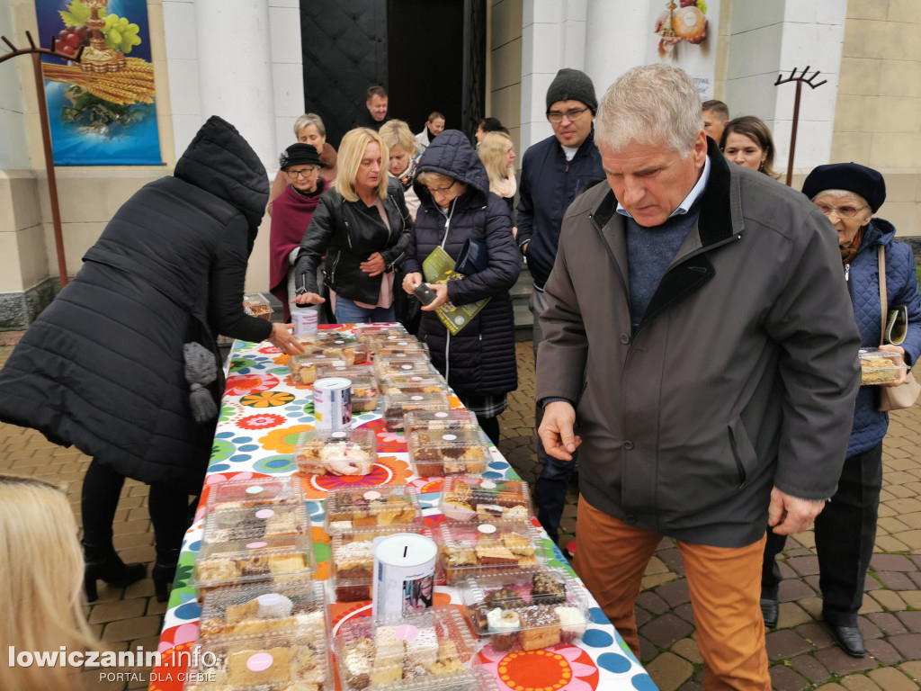 Domaniewice. Kiermasz ciast dla Zosi