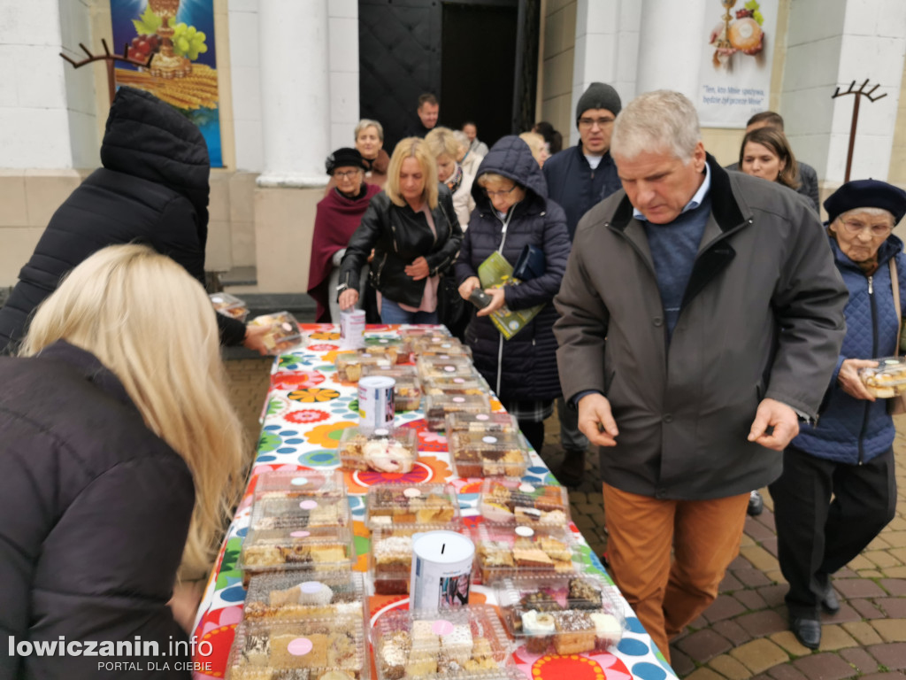 Domaniewice. Kiermasz ciast dla Zosi