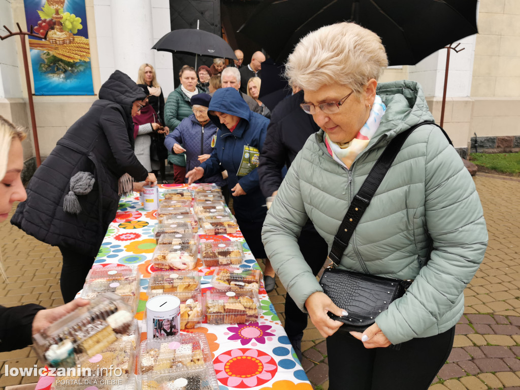 Domaniewice. Kiermasz ciast dla Zosi