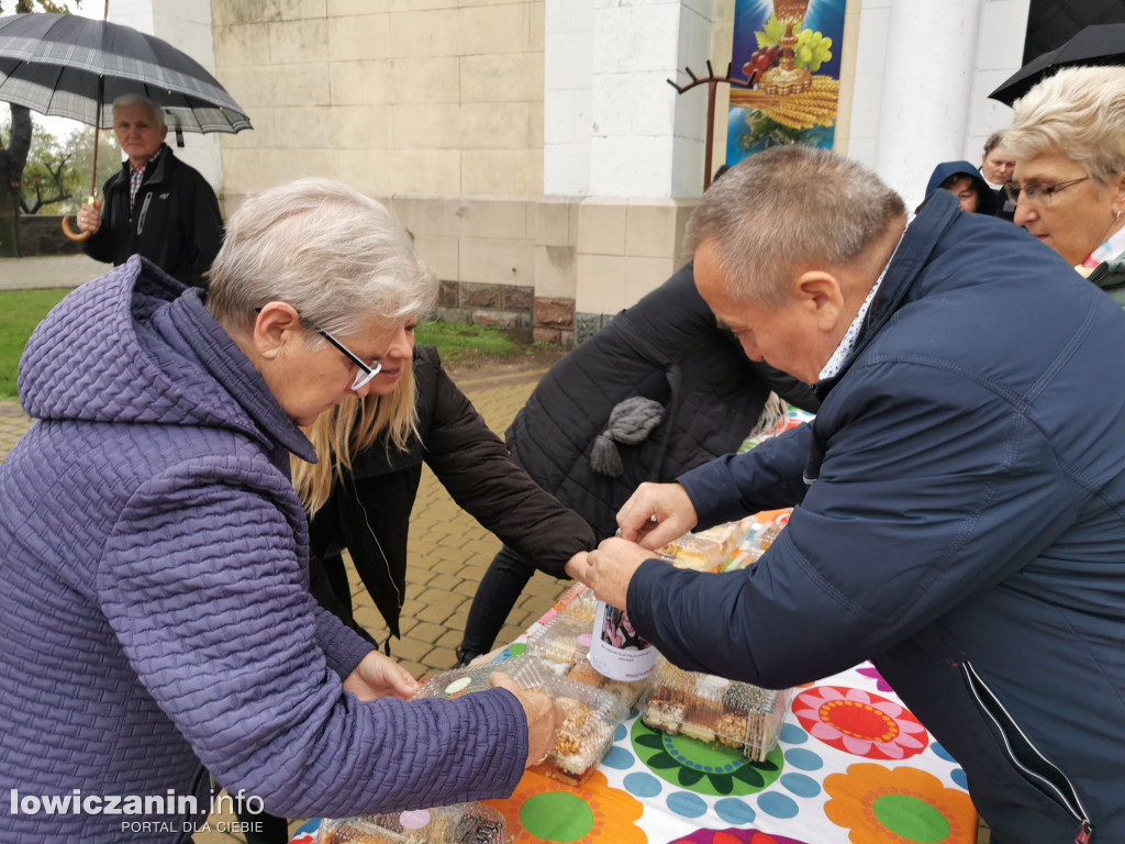 Domaniewice. Kiermasz ciast dla Zosi