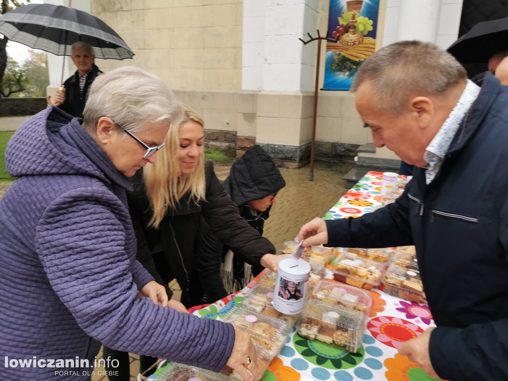 Domaniewice. Kiermasz ciast dla Zosi