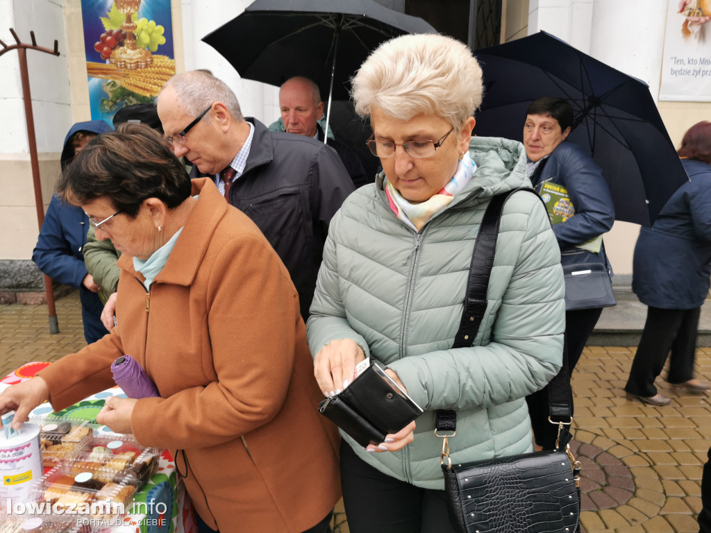 Domaniewice. Kiermasz ciast dla Zosi