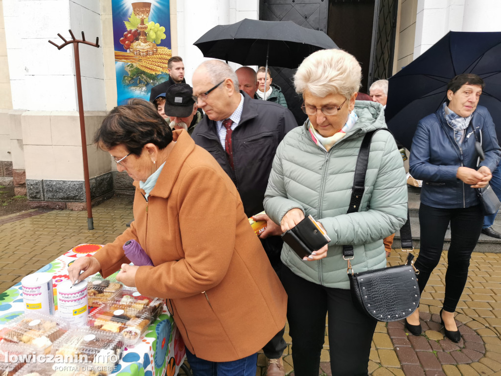 Domaniewice. Kiermasz ciast dla Zosi