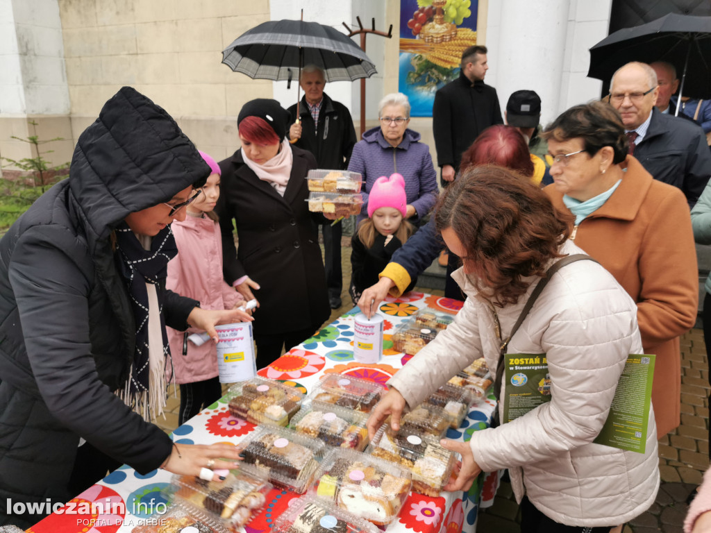 Domaniewice. Kiermasz ciast dla Zosi
