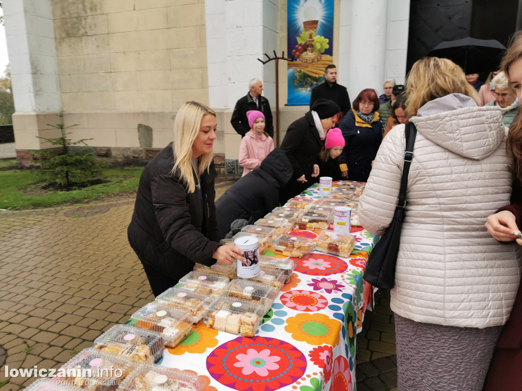 Domaniewice. Kiermasz ciast dla Zosi